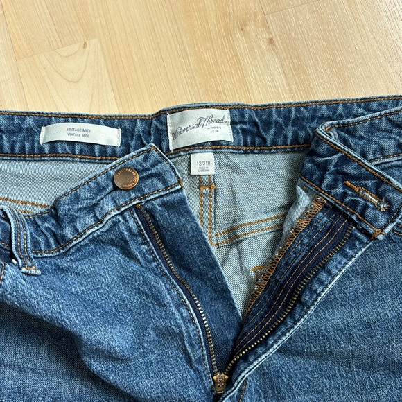 Universal Thread Jean Shorts - Picture 2 of 5